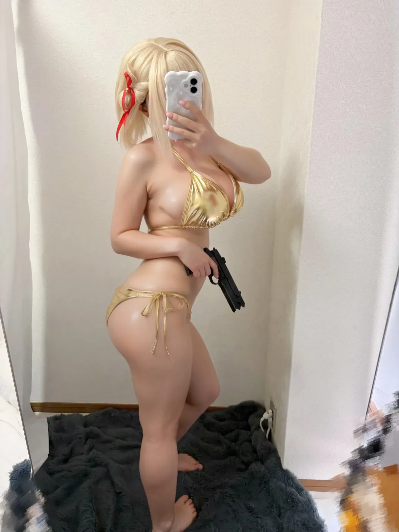 Hatsune Hitori – Bikini vàng Chisato - 2