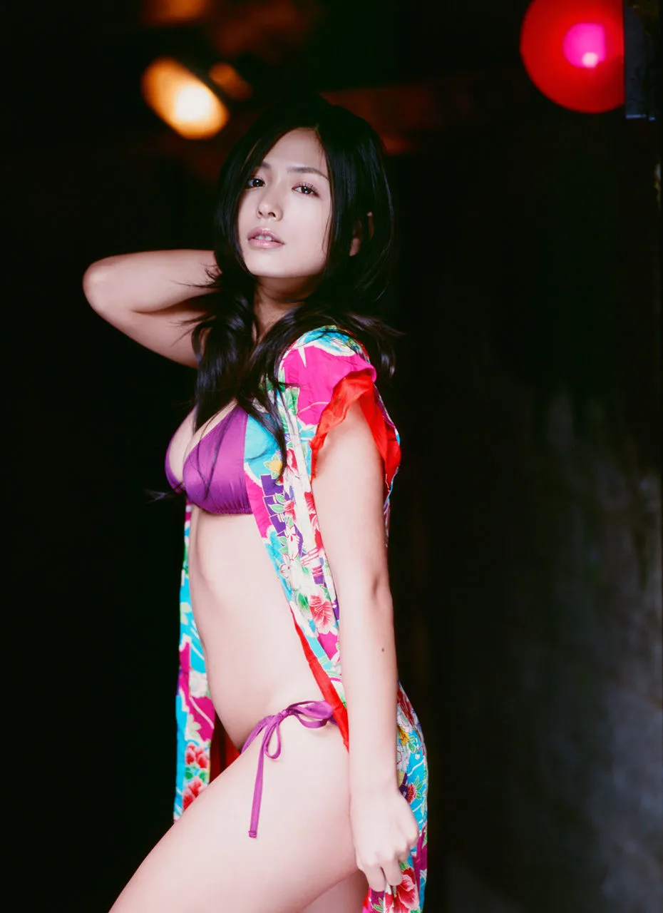 [Image.tv] Album ảnh "Quý cô áo đen" của Yuki Kawamura - 47